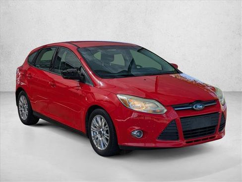 Used 2012 Ford Focus SE FWD image 3