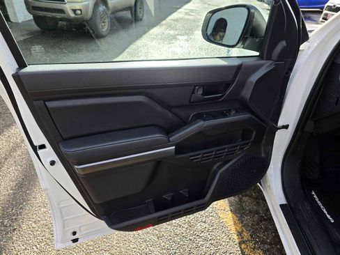 Certified 2025 Toyota Tacoma SR5 image 23