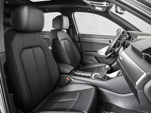 Certified 2024 Audi Q3 2.0T Premium Plus w/ Premium Plus Package image 22