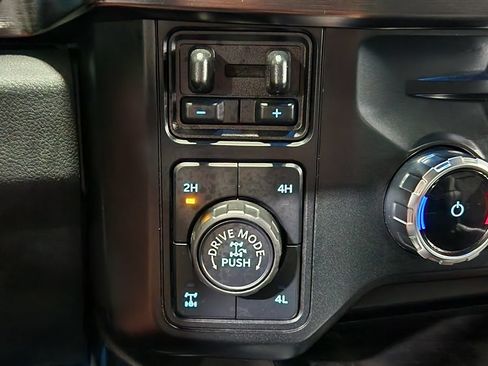 Used 2023 Ford F250 Lariat w/ Lariat Ultimate Package AWD/4WD image 42