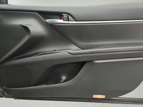 Used 2018 Toyota Camry SE FWD image 24