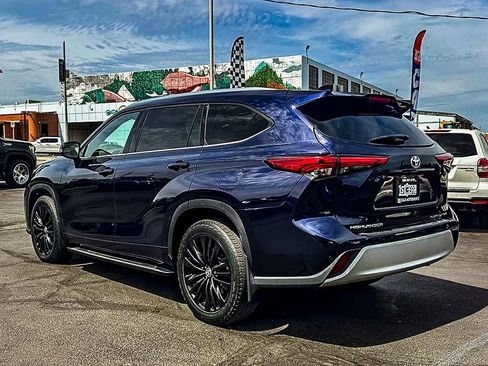 Used 2021 Toyota Highlander Platinum AWD/4WD image 7