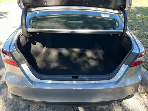 Used 2023 Toyota Camry LE image 10