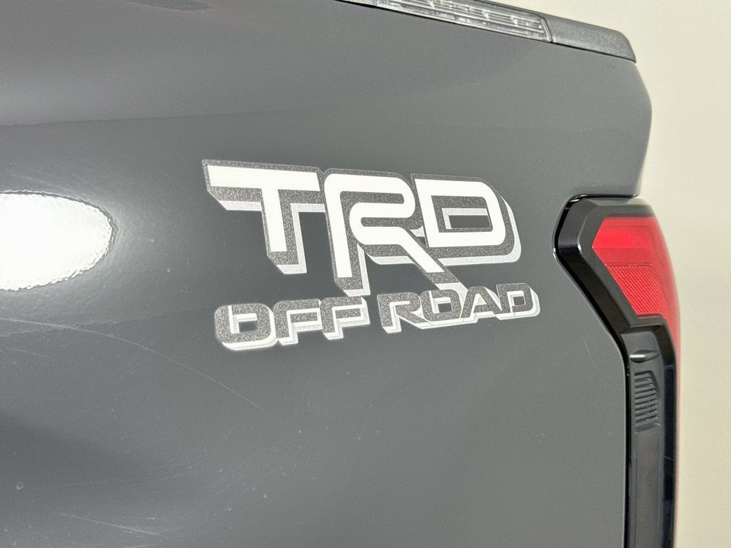 Certified 2025 Toyota Tacoma TRD Off-Road AWD/4WD image 26