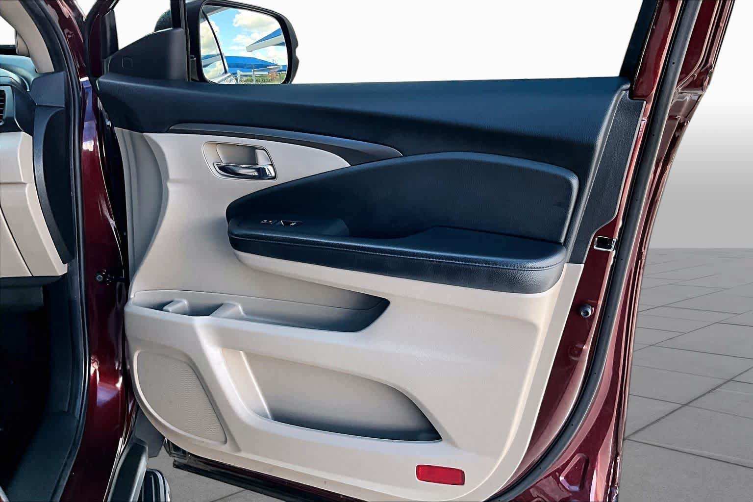 Used 2022 Honda Pilot Special Edition image 23