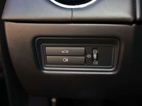 Used 2017 Jaguar XJ L Portfolio image 53