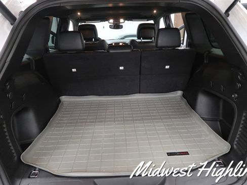 Used 2021 Jeep Grand Cherokee Limited image 32