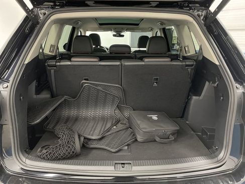 Used 2024 Volkswagen Atlas Peak Edition SE image 15