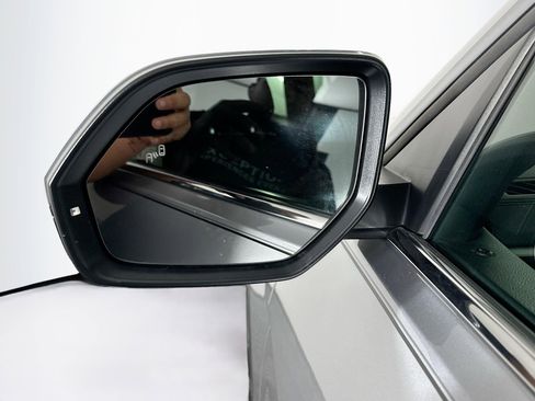 Used 2021 Volkswagen Atlas SE image 16