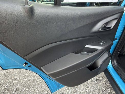 New 2026 Chevrolet Trax ACTIV w/ Sunroof Package FWD image 18