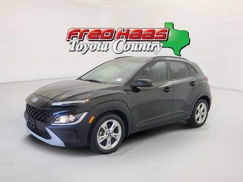 Used 2022 Hyundai Kona SEL image 1