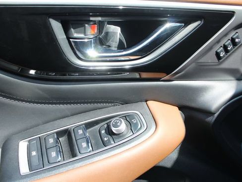 Used 2020 Subaru Outback Touring AWD/4WD image 45