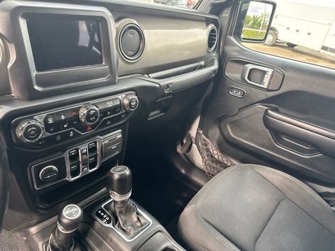 Used 2021 Jeep Gladiator Sport AWD/4WD image 13