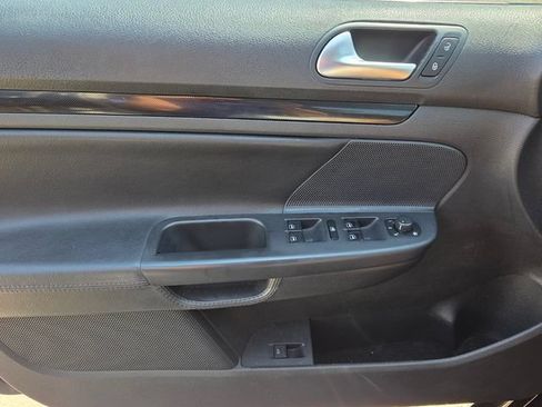 Used 2013 Volkswagen Jetta TDI FWD image 30