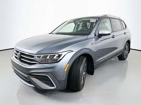 Used 2024 Volkswagen Tiguan Wolfsburg Edition w/ MDO Package, Two-Row AWD/4WD image 3