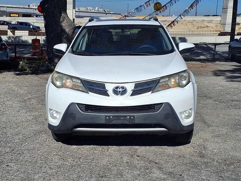 Used 2013 Toyota RAV4 XLE AWD/4WD image 2