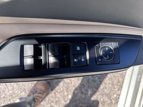 Used 2020 Lexus ES 350 w/ Accessory Package 2 image 29