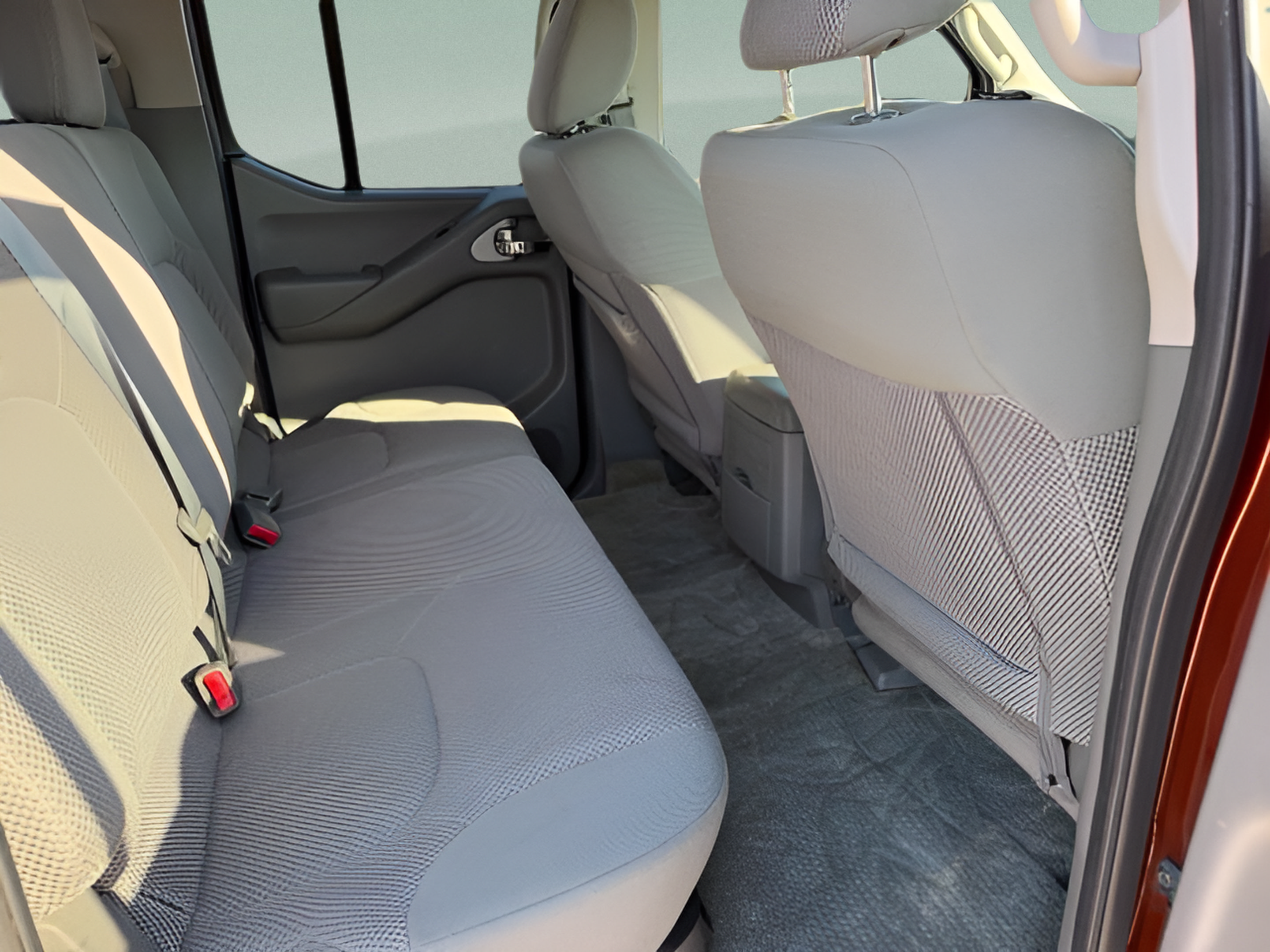 Used 2016 Nissan Frontier SV AWD/4WD image 23