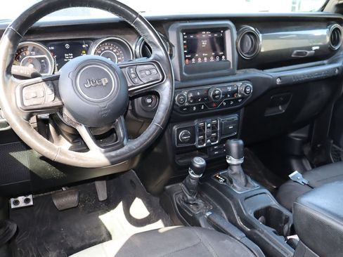 Used 2019 Jeep Wrangler Unlimited Sport AWD/4WD image 4