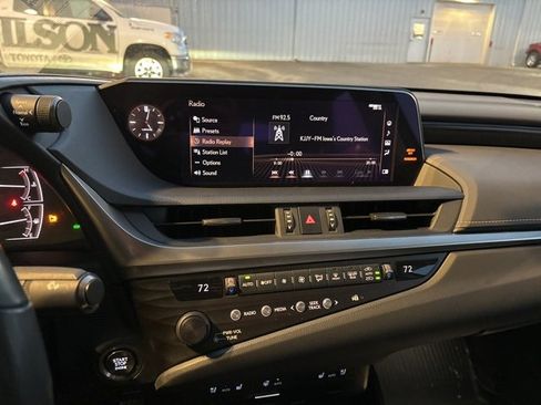 Used 2019 Lexus ES 350 image 9