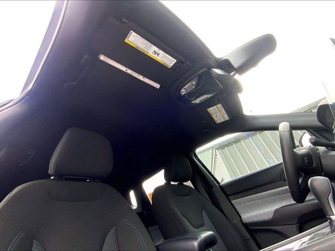 Certified 2025 Jeep Compass Sport AWD/4WD image 22