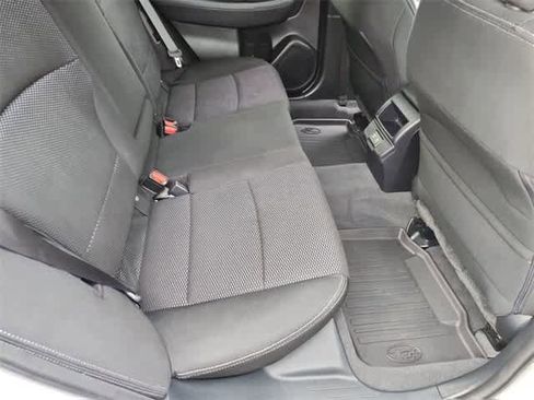 Used 2019 Subaru Outback 2.5i Premium image 18