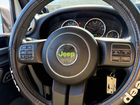 Used 2014 Jeep Wrangler Sahara w/ Connectivity Group image 16