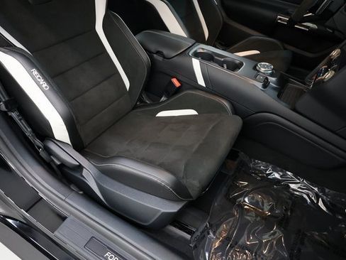 Used 2022 Ford Mustang Shelby GT500 w/ Carbon Fiber Track Pack image 85