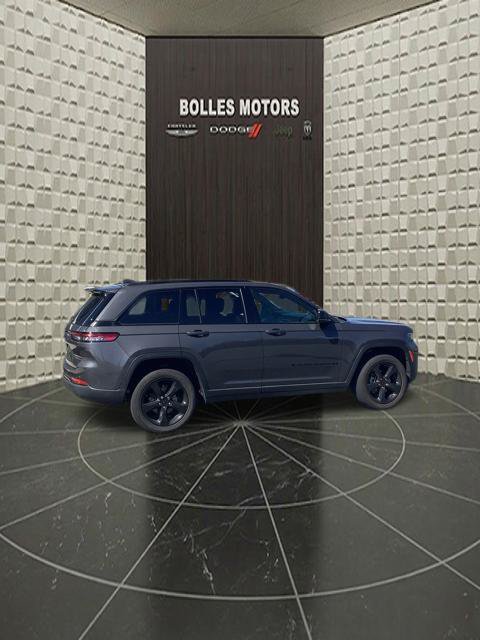 Certified 2024 Jeep Grand Cherokee Altitude AWD/4WD image 6