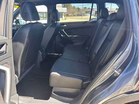 Used 2022 Volkswagen Tiguan SE R-Line AWD/4WD image 31