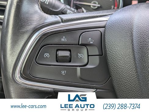 Used 2021 Buick Encore GX Select w/ Advanced Technology Package FWD image 21