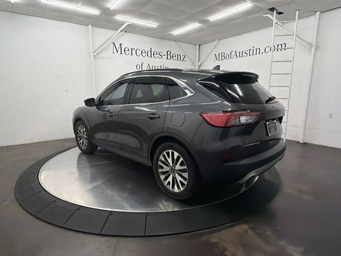 Used 2020 Ford Escape Titanium w/ Titanium Premium Package 2.0 FWD image 5