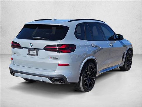 Used 2024 BMW X5 M60i image 5
