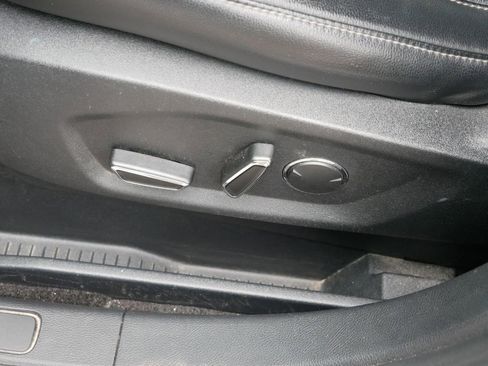 Used 2018 Ford Edge SEL w/ Equipment Group 201A image 17