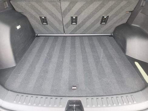 Used 2026 Chevrolet Equinox LT w/ Convenience Package II FWD image 29