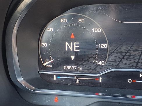 Used 2024 GMC Yukon XL SLE image 36