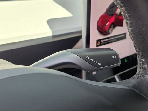 Used 2020 Tesla Model Y Long Range AWD/4WD image 27