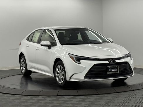 New 2026 Toyota Corolla LE image 5