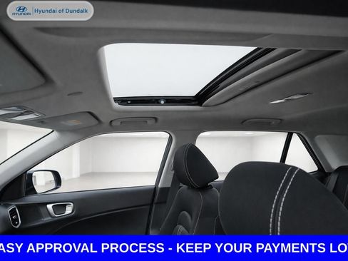Used 2025 Hyundai Venue SEL FWD image 14