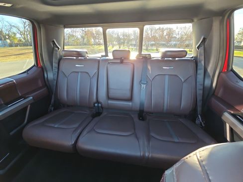 Used 2015 Ford F150 Platinum w/ Equipment Group 701A Luxury image 23