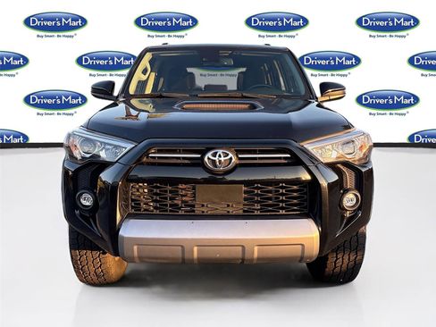 Used 2022 Toyota 4Runner TRD Off-Road image 2