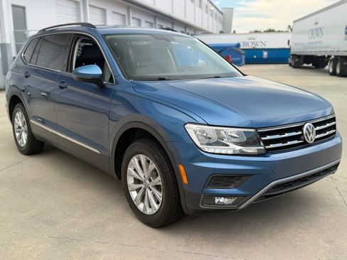 Used 2018 Volkswagen Tiguan SE w/ Front Fog Lights Package FWD image 4