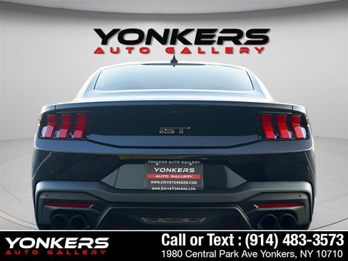 Used 2024 Ford Mustang GT Premium image 7