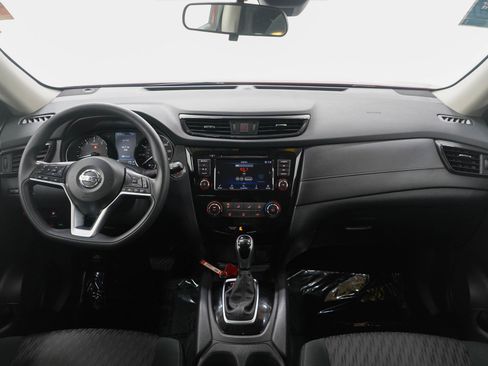 Used 2020 Nissan Rogue SV image 13