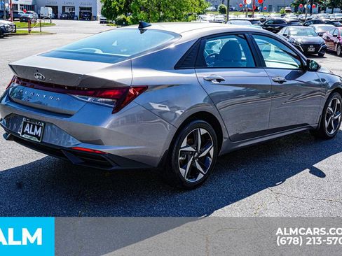 Used 2023 Hyundai Elantra SEL w/ Convenience Package FWD image 6