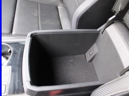 Used 2022 Volkswagen Atlas Cross Sport SE w/ Panoramic Sunroof Package image 47