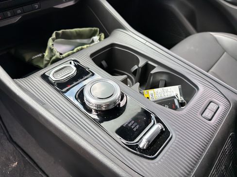 Used 2026 Jeep Cherokee Limited AWD/4WD image 18