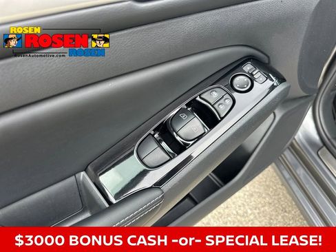 New 2025 Nissan Altima 2.5 SL image 11