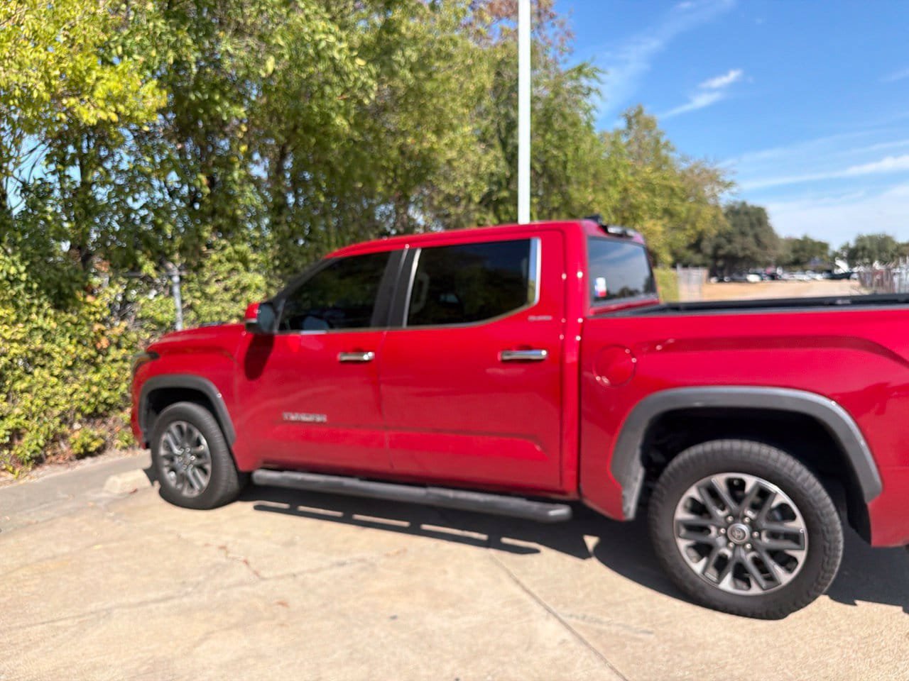Used 2024 Toyota Tundra Limited AWD/4WD image 8