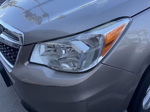Used 2016 Subaru Forester 2.5i Premium w/ All-Weather Package AWD/4WD image 2